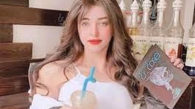 حجز والد منار سامي فتاة التيك توك في واقعة التعدي على ضابط شرطة