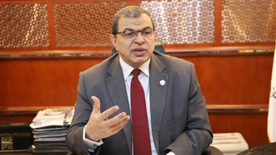 وصول 6 رحلات طيران تقل 1060عاملا مصريا من العالقين بالكويت ..اليوم
