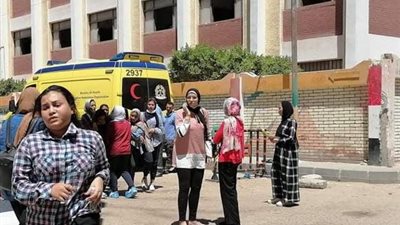 شكوى طلاب البحر الأحمر من صعوبة إمتحانى الفيزياء والتاريخ وإغماء طالبة بالثانوية بنات