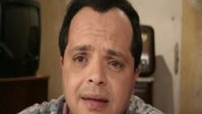 محمد هنيدى يتعرض لأزمة شديدة بسبب والده.. تفاصيل