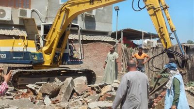 فى اليوم الأول للموجة 16 .. إزالة 44 حالة تعدي علي أملاك الدولة بالمنوفية .. صــــور