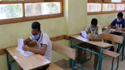 تباين الآراء حول امتحانى الكيمياء والجغرافيا .. أولياء الأمور يطالبون بوقف صفحات الغش بالسوشيال ميديا