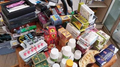 التفتيش الصيدلى يضبط كيماويات منتهية الصلاحية بمعمل تحاليل بفاقوس