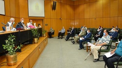 رئيس جامعة أسيوط: الكورونا أسرعت فى تحقيق التحول الإلكتروني داخل كليات الجامعة