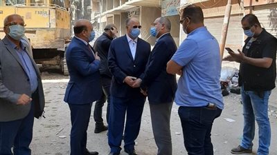 محافظ القاهرة يتفقد ازاله عقار مخالف بشارع احمد عصمت بعين شمس