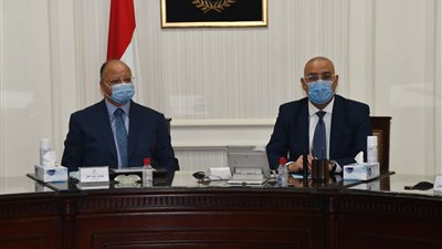 وزير الإسكان ومحافظ القاهرة يستعرضان مشروع تطوير كنيسة العذراء بالزيتون