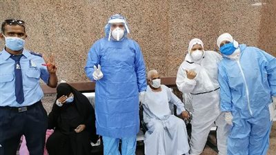 شفاء 5 حالات من فيروس كورونا داخل مستشفى الأقصر العام