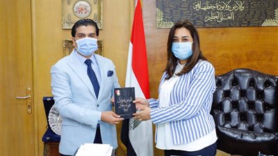 محافظ دمياط وأحمد سمير يدشنان رياضة الميني فوتبول