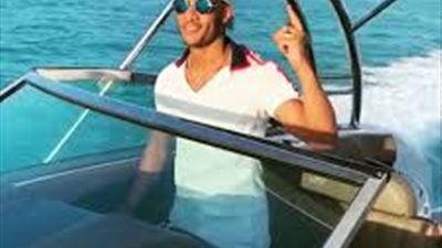 بعد الحكم بحبسه.. احدث ظهور لمحمد رمضان على اليخت فى الساحل