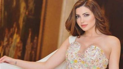 نسرين طافش تبهر جمهورها باطلالة ساحرة.. فيديو