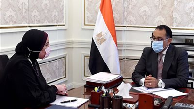 نيفين جامع : جار الانتهاء من تنفيذ 13 منطقة صناعية