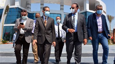 محافظ الغربية يجرى جولة تفقدية بالمنطقة اللوجستية