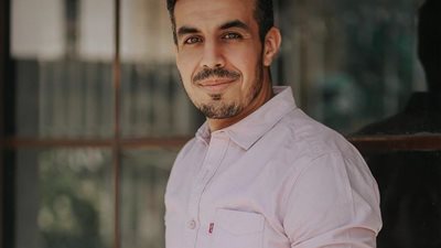 شاهد.. المطرب محمد خضر يطلق فراق بفراق