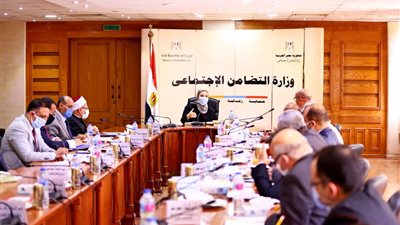 بنك ناصر يناقش مشروع الهيكلة والتطوير