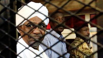 عمر البشير بين رئاسة السودان والاعتقال.. 30 سنة حكم لأرض الذهب والماء