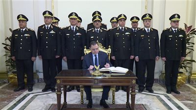 وزير الداخلية يهنئ الرئيس السيسي بعيد الشرطة