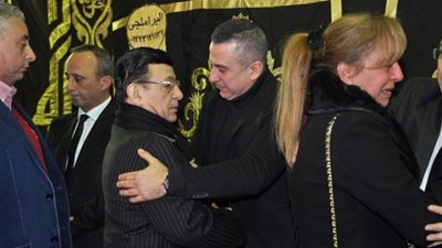 الفنانون يتوافدون على عزاء الراحل سعيد عبد الغنى