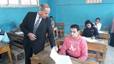 إحالة 4 ملاحظين ومراقب لجنة للتحقيق بالفيوم