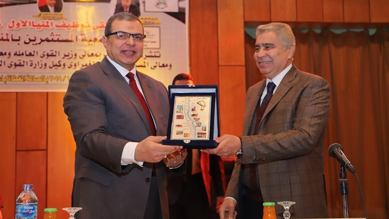 سعفان ومحافظ المنيا