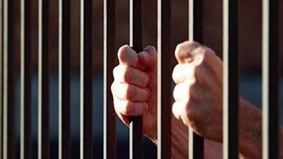 حبس تاجر مخدرات بحوزته كيلوحشيش وربع هيروين
