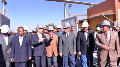 وزير البترول ومحافظ أسيوط يشهدان التشغيل التجريبى لمستودع النيل للبترول