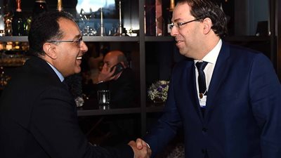 رئيس الوزراء يلتقى نظيره التونسى بمنتدى دافوس لبحث التعاون المشترك