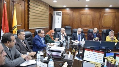 منح مجانية للأطباء من جامعة بنى سويف