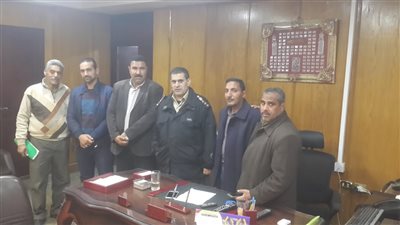 القيادات التنفيذية بالخانكة تهنئ مساعدمديرالامن ومأمورمركزوقسم الشرطةبعيدالشرطة