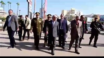 توزيع الحلوي على الأهالى بكفر الشيخ