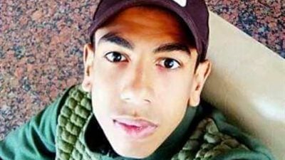 موهبة فى سن الزهور تهدى أغنية من كلماته للفنان احمد مكى