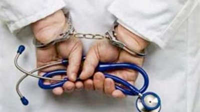طبيب قنا هتك عرض مريضة داخل العيادة بحيلة ماكره