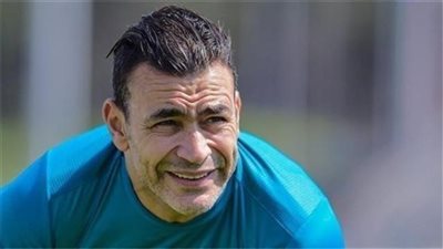 عصام الحضرى يتعاقد مع النجوم خلال ساعات