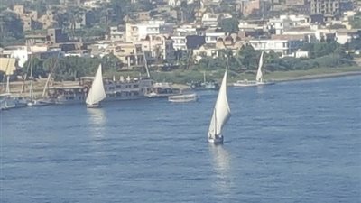 عودة الأجواء المناخية بالأقصر إلى طبيعتها داخل المناطق الأثرية