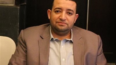 عبدالقادر يتهم وزارة البترول بإهدار المليارات فى هضبة أبوطرطور
