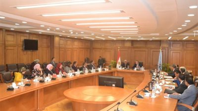 تدريب الطلاب علي إقامة المشروعات الصغيرة