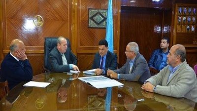 محافظ كفرالشيخ يناقش عدد من المشروعات الانتاجية وسبل تنميتها
