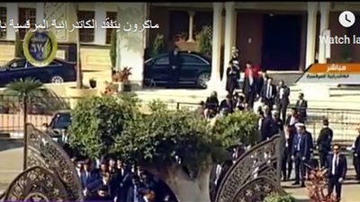 الرئيس الفرنسى يتفقد الكاتدرائية المرقسية .. صور