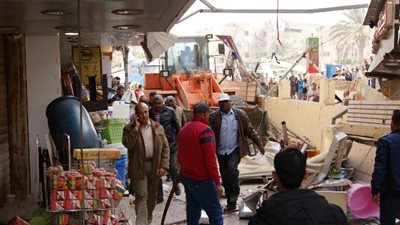 جهاز العبور يشن حملة إشغالات ومخالفات حفاظا علي المظهر الحضارى .. صور