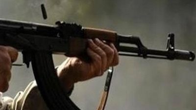 مشاجرة بالأسلحة النارية بين عائلتين في الصف.. والأمن يتدخل