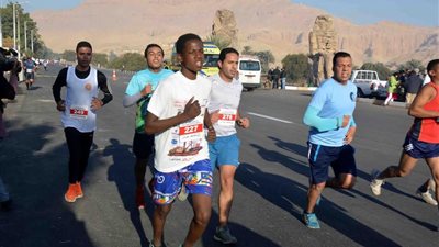 طلائع الجيش يفوز ببطولة الجمهورية للنصف ماراثون وسط آثار البر الغربى للأقصر