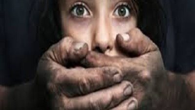 اتهموها بالنصب .. العملاء اختطفوا سيدة أعمال بالدقهلية وعذبوها وهتكوا عرضها