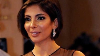 منى زكى تجذب الانظار فى حفل خيرى بدبى .. صور