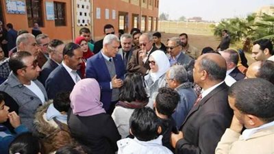 محافظ المنوفية: تنفيذ الحكم القضائي بعودة المدرسة الرسمية للغات للمنطقة الـ5 بالسادات