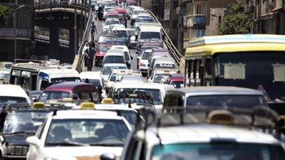 كثافة مرورية بالذروة الصباحية لحركة الموظفين
