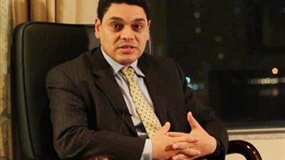 معتز عبد الفتاح يطالب بالاستفتاء على تعديلات الدستور 