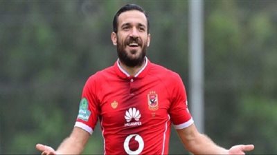مليون دولار تفصل رحيل على معلول عن القلعة الحمراء