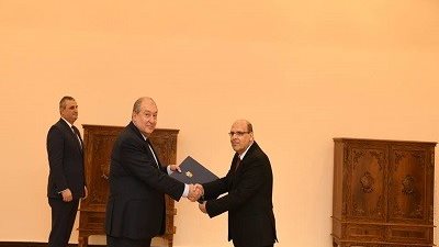 سفير مصر لدى أرمينيا يقدم أوراق الاعتماد للرئيس الأرميني ويلتقي رئيس البرلمان
