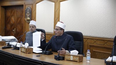 وكيل الأزهر: تسليم الكتب الدراسية من أول أسبوع.. وامتحان تجريبي «الكتاب المفتوح» في مارس