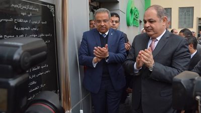 محافظ الغربية ورئيس البريد يفتتحان مكاتب بريد طنطا الرئيسى وسبرباى بعد تطويرهم وتحويلهم إلى مراكز خدمات متكاملة