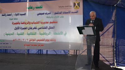 محافظ الجيزة يوزع جوائز على المشاركين ويشيد بنجاح المهرجان